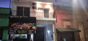 Alojamento Centrico con cochera amplia URQUIZA D1