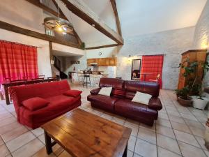Maisons de vacances Gite de charme au Val de Loire, pres d-Orleans - FR-1-590-534 : photos des chambres
