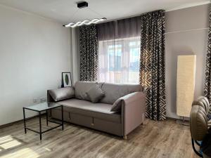 Studio Apt In UB