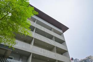 Housr Sector 28 Gurgaon Near IFFCO Chowk Metro Station