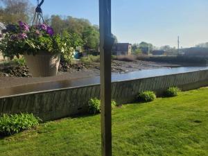 Stylish, Cozy, Well-equipped Apt in Braintree MA