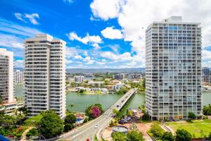 Skyline Oasis at Sufers Pardise