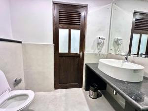 Silver Sands Sunshine - Angaara