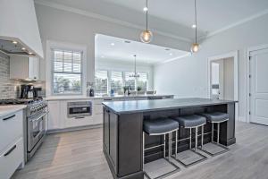 Salty Breeze Beach Club Cottage