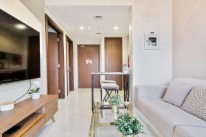 Amazing 1BR APT with Burj Khalifa Views