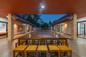 V155 4BR Large Family Villa Chalong