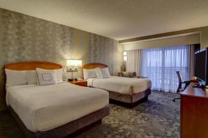 Double Room with City View room in Courtyard by Marriott Tysons McLean
