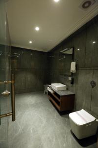 Hotel GC Grand Inn By J R GROUP OF HOTELS