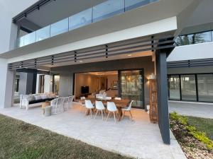 Luxury Living Mont Choisy Golf Estate!