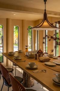 TANPURI Watket - 8-Bedrooms Villa with Private Pool in the Old Town City - PRIME LOCATION