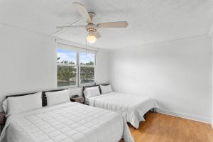 Bay Harbor Sunset Apt 2C