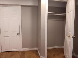 Pet Friendly Cheap Kitchener-WLU Airport Stay Best Location