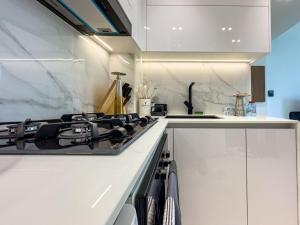 Luxury 1 BDR - Binghatti House, JVC