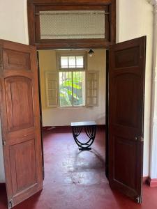 Lisbon Dale Colonial Bungalow