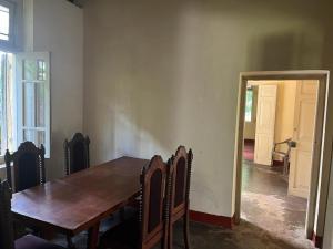 Lisbon Dale Colonial Bungalow