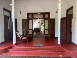 Lisbon Dale Colonial Bungalow