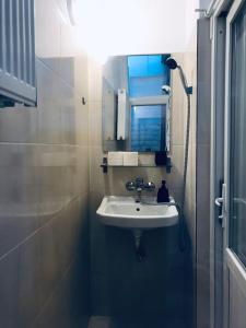 AMOS HOMES accommodation