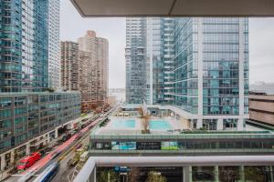 Blueground Midtown West gym wd nr museum NYC-1706