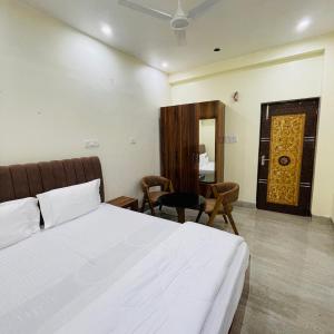 Le Platinum Hotels & Banquet