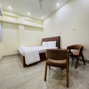 Le Platinum Hotels & Banquet