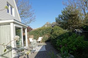 Ithaka Beach House, unieke plek met vrij parkeren!