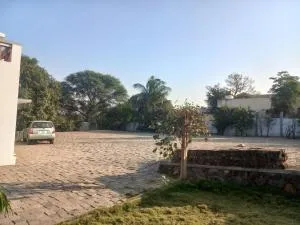 A 3bhk plot with a 10ksqft yard - Kadus