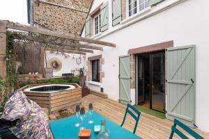 Maisons de vacances La Capsule - Avec jacuzzi : photos des chambres