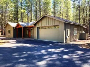 SH7 - Inviting & Open Ranch Style Home - Camp Sherman