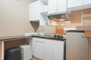 Comfortable 1BR at Nifarro Park Apartment By Travelio