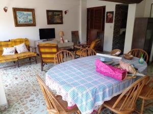 Departamento amplio a la calle