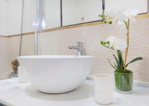 ISG Apartments Campana Free Parking