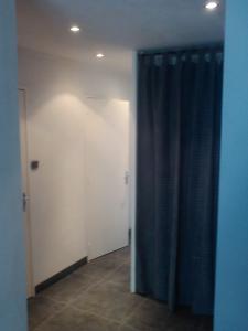 Sejours chez l'habitant Chambre Privee dans un appartement en colocation A1C2 : photos des chambres