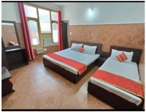 Hotel Daya's Paradise, 700m from Bus stand, Katra - Kūd