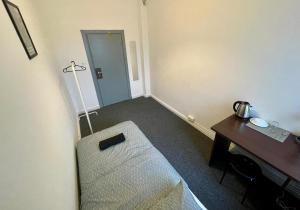 Fantastic Waw - CH5 Room C212