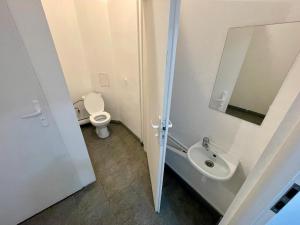 Fantastic Waw - CH5 Room C212