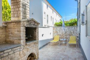 Vrdoljak - Apartment Dolje - MPolo