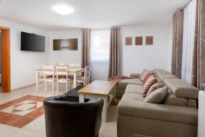 Vrdoljak - Apartment Dolje - MPolo