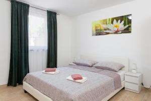 Vrdoljak - Apartment Dolje - MPolo