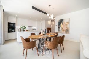 HigueronRentals Sandalo