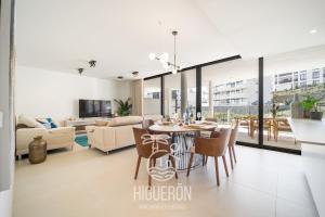 HigueronRentals Sandalo