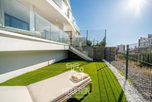 HigueronRentals Sandalo