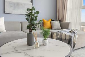 Silkhaus Vacation Homes Chic 2BR in Horizon Tower near Beach