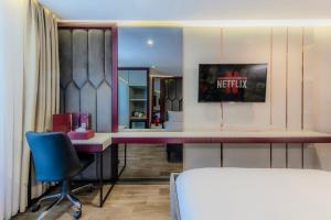 Heaven Premium Hotel Restaurant & Airport Shuttle