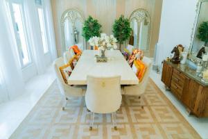 World Class Luxurious 4 BDR Villa-In Palm Jumeriah