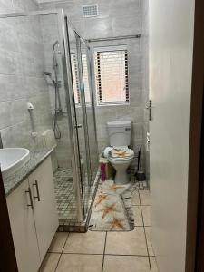 Garden View Seaside Chalet