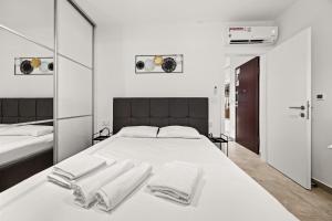 Crepsa Paradise with Jacuzzi - Couple Getaway