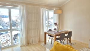 Super Ferienwohnung mit zwei Schlafzimmern und Fitnessraum süd-östlich von München