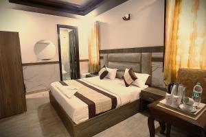 Hotel Taksh inn, Near Karol Bagh, Metro Station