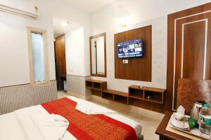 Hotel Taksh inn, Near Karol Bagh, Metro Station