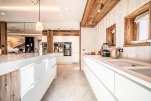 Chalet Vallon, Méribel - by EMERALD STAY